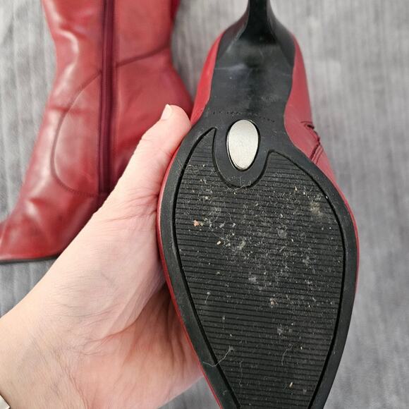 Red leather ankle boots 8 - Picture 2 of 4